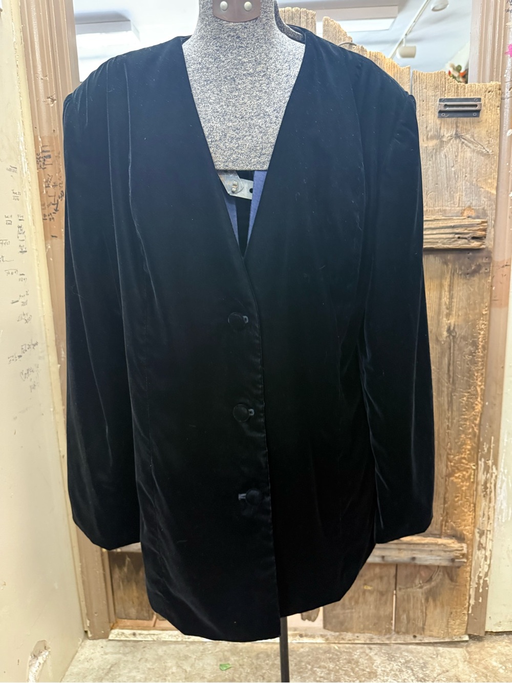 Source Unknown Black Velvet Button-Front Jacket